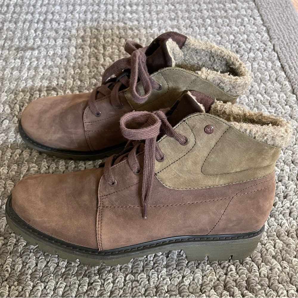 Caterpillar CAT Brown Lace Up Booties Size 10 Women’s